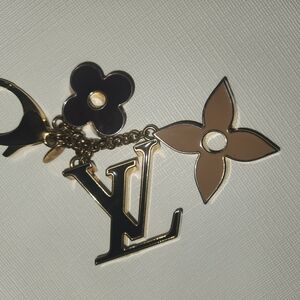 Louis Vuitton Fleur de Monogram Bag Charm & Key Holder